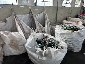 Do descarte ao recomeço: o ciclo da reciclagem.